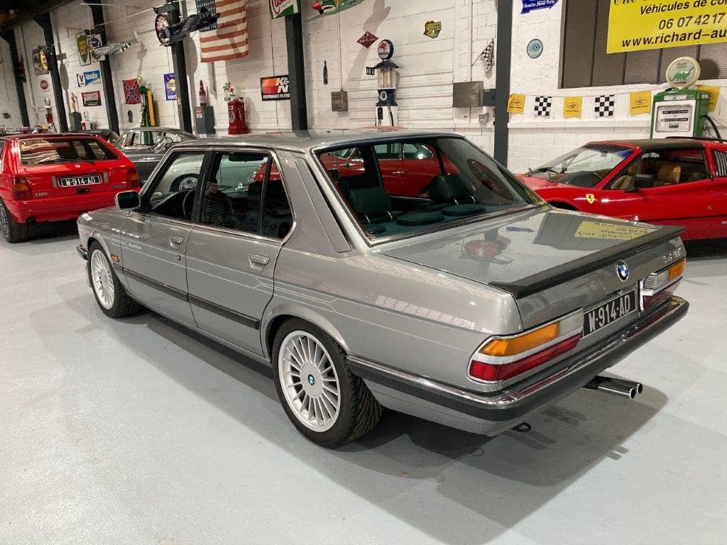 BMW 528i E28 évocation Alpina de 1988 arrière