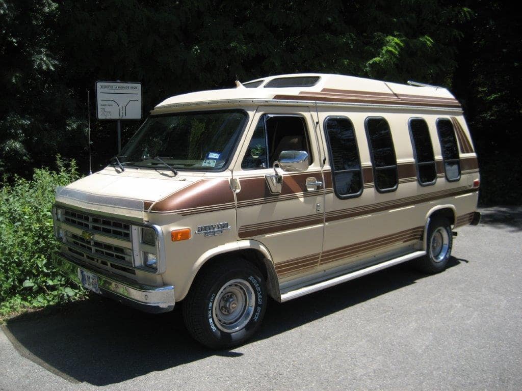 Chevrolet Chevy Van G20 V8 5,0L de 1987 3/4 avant