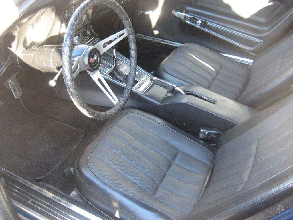 Chevrolet Corvette C3 V8 427ci de 1969 intérieur tableau de bord