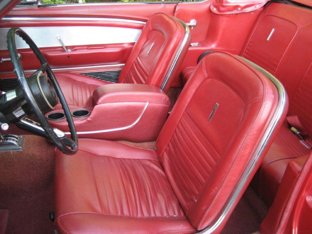 Ford Mustang Cabriolet GT V8 289ci Code A de 1967 intérieur siège