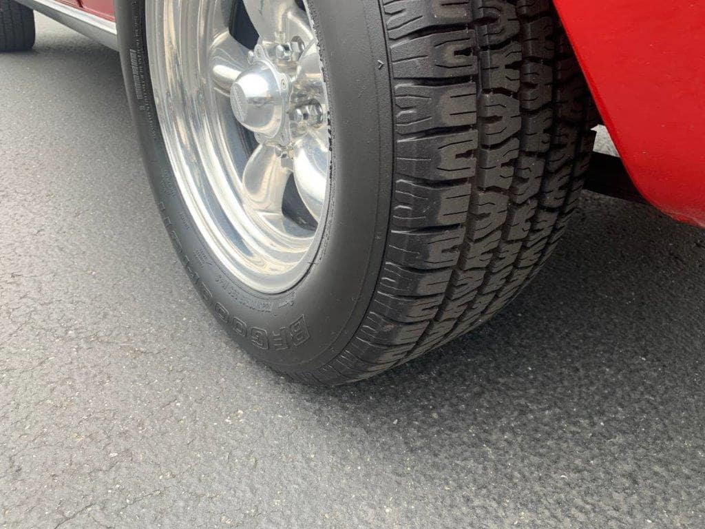 Ford Mustang Fastback V8 289ci de 1967 roue