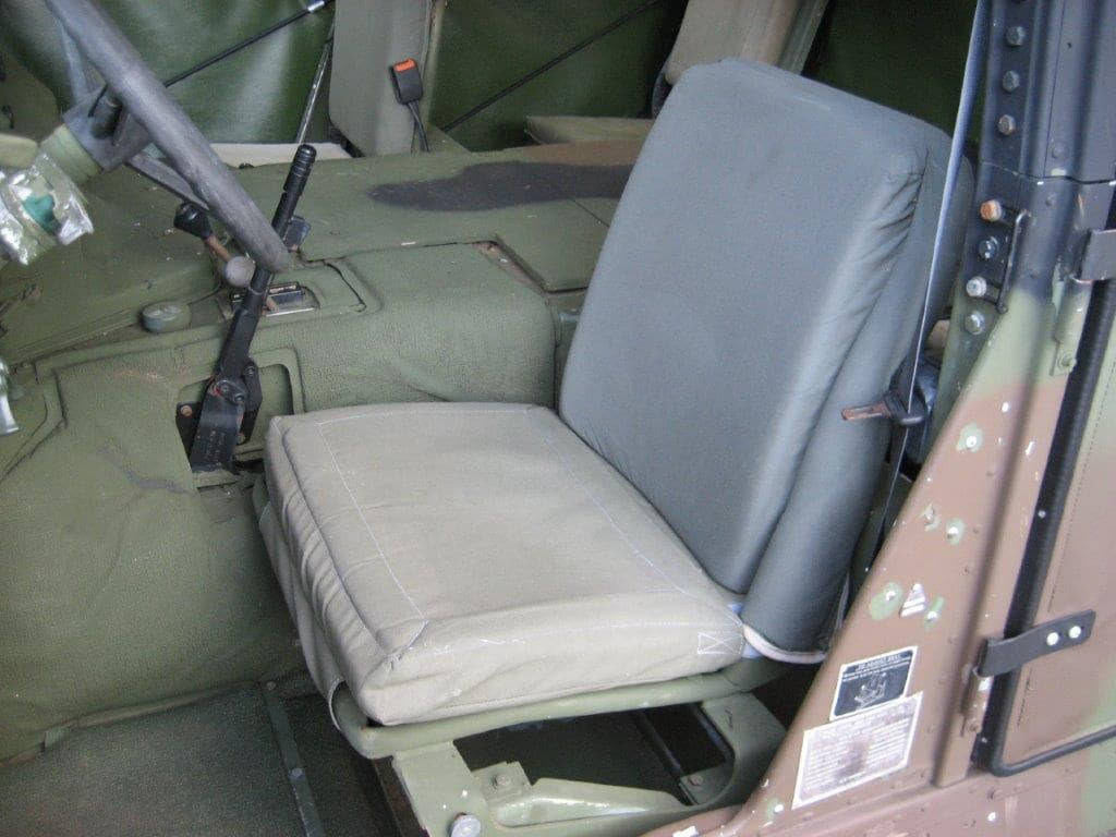 AM General Humvee M998 V8 6,2L Diesel de 1987 intérieur siège