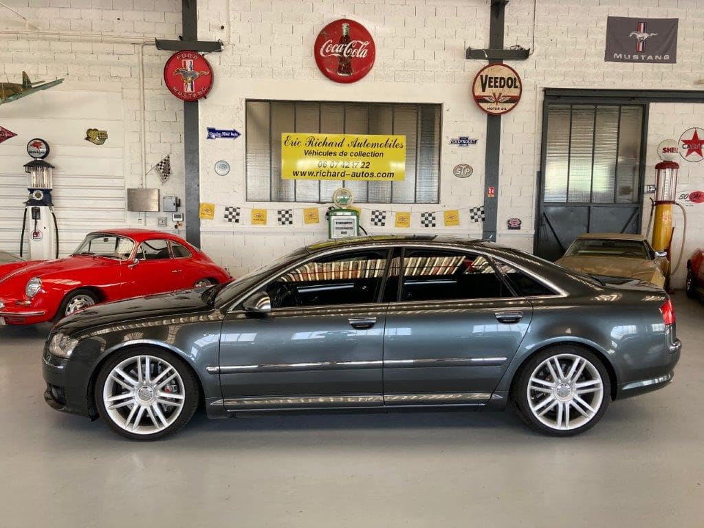 AUDI S8 Full options de 2007 profil gauche