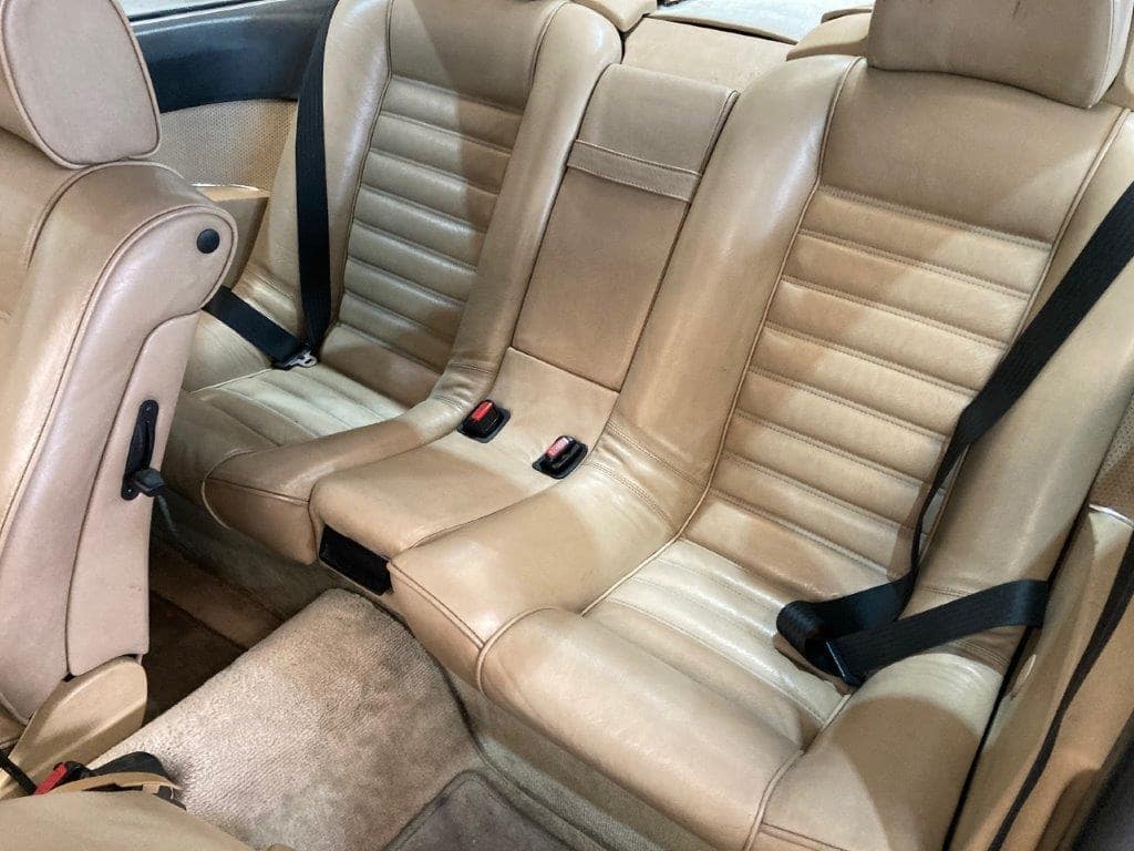 BMW 635 CSI de 1980 intérieur arrière