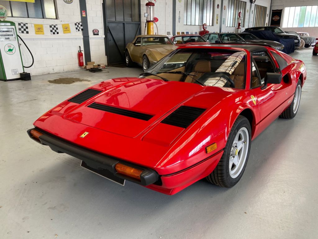 Ferrari 308 GTS Quattrovalvole de 1985 face