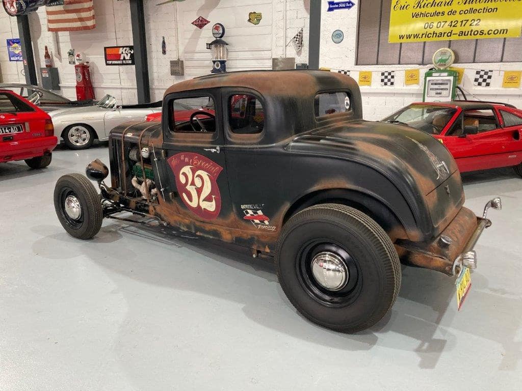 Ford Hot-rod V8 350ci de 1932 3/4 arrière