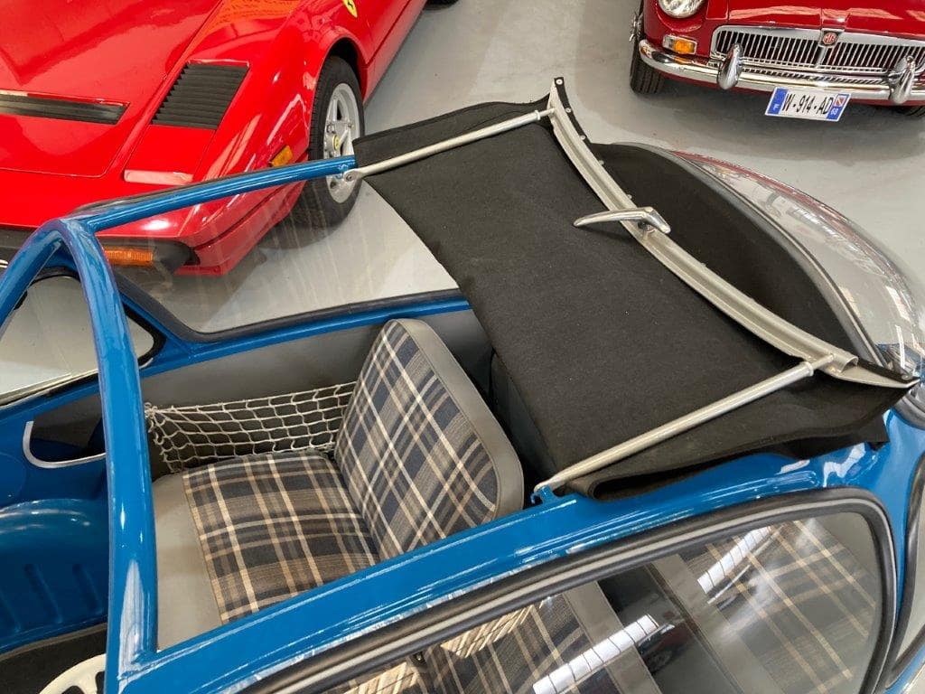 Heinkel Kabine 153 de 1959 intérieur arrière