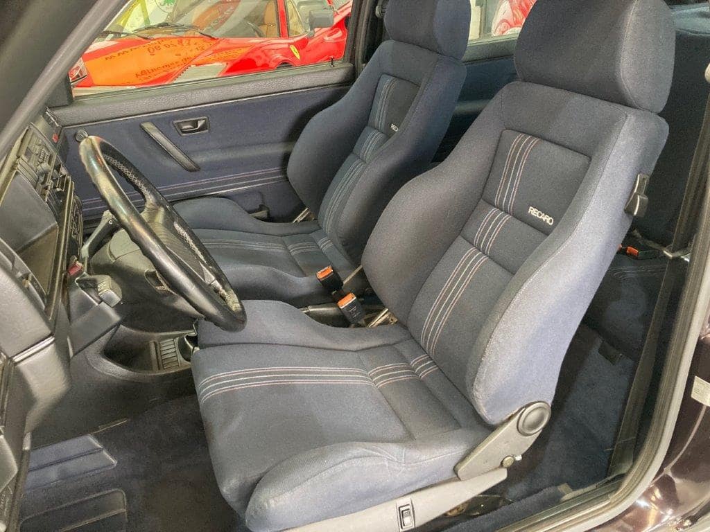 VW Golf II GTI 16 s de 1986 intérieur siège